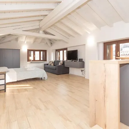 Residenza Capriolo 28 - F&l *